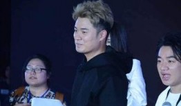 邓超爆料鹿晗的秘密视频,鹿晗隐藏多年的惊人秘密！