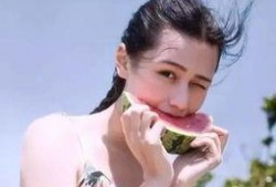 网红吃瓜头像女的图片,揭秘网络红人的神秘面纱